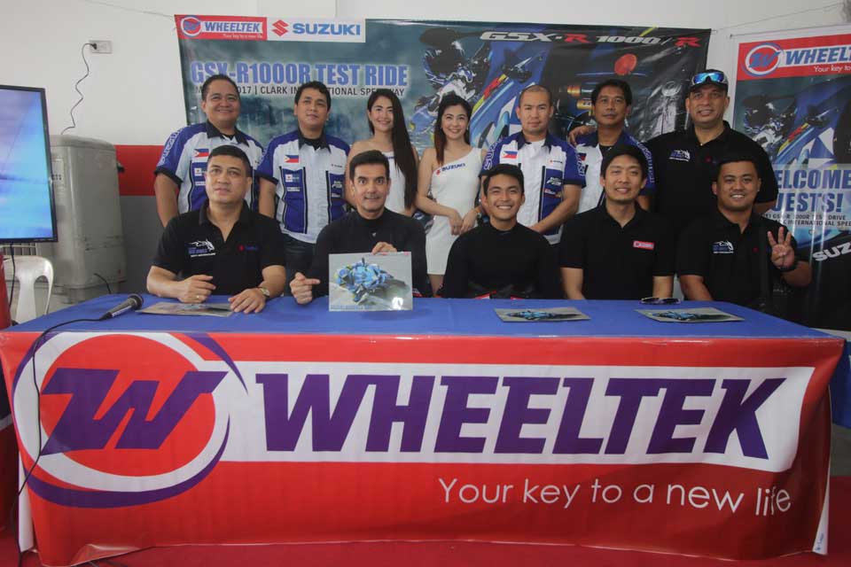 Press con briefing on the Suzuki GSX-R1000R