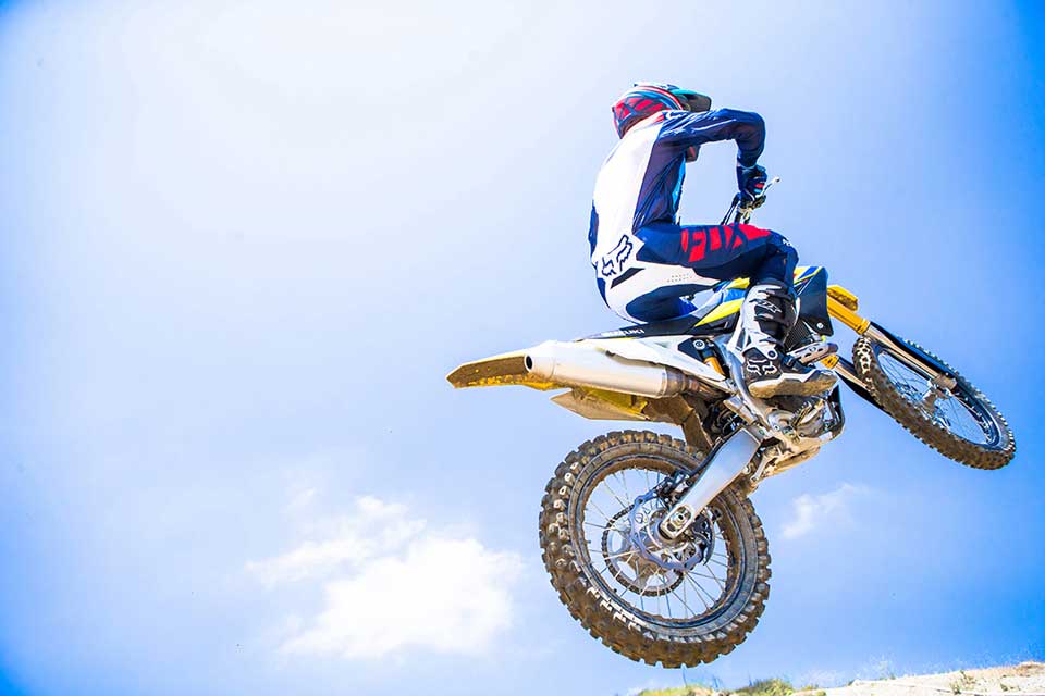2018 Suzuki RM-Z450 motocrosser unveiled 2018 Suzuki RM-Z450 motocrosser unveiled