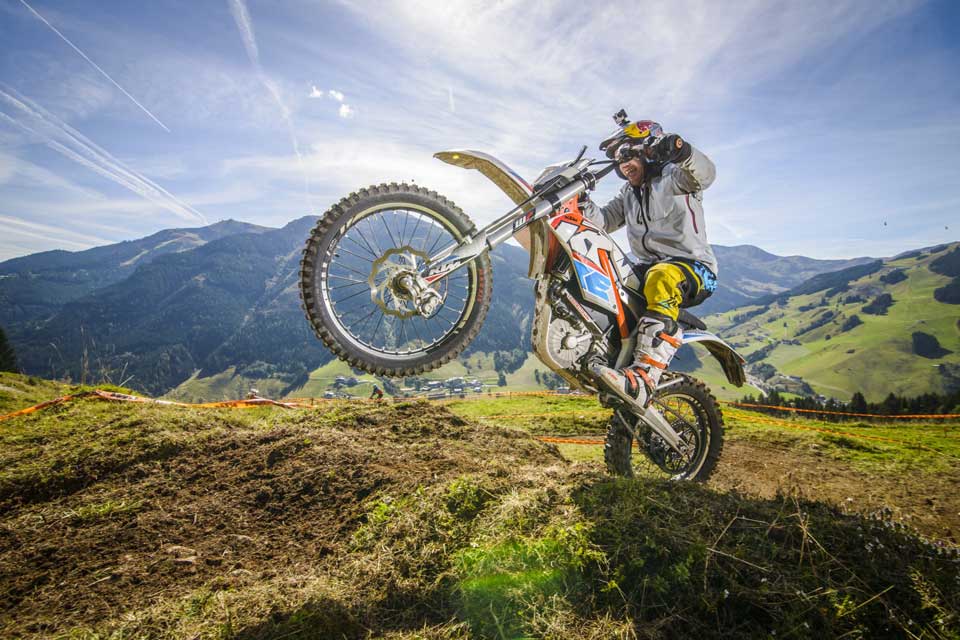 KTM releases the 2017 E-XC, an electric version of the Freeride 250R KTM releases the 2017 E-XC, an electric version of the Freeride 250R