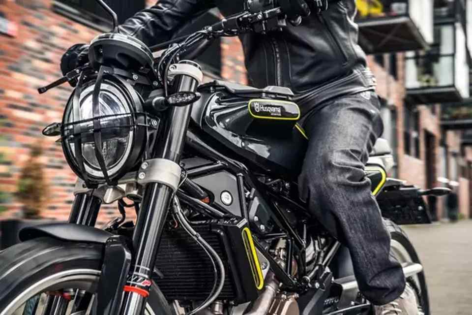 EICMA 2017: Husqvarna Svartpilen 401 enters scrambler arena EICMA 2017: Husqvarna Svartpilen 401 enters scrambler arena