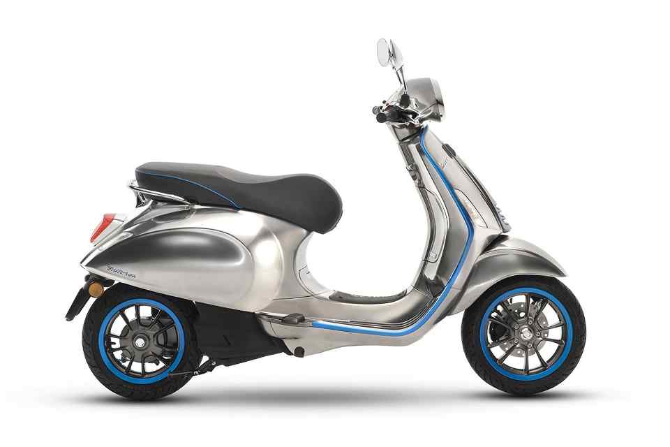 EICMA 2017: Vespa shocks Milan with Elettrica electric scooter EICMA 2017: Vespa shocks Milan with Elettrica electric scooter
