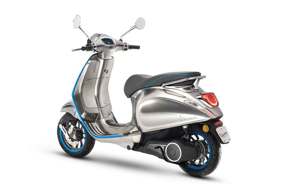 EICMA 2017: Vespa shocks Milan with Elettrica electric scooter EICMA 2017: Vespa shocks Milan with Elettrica electric scooter