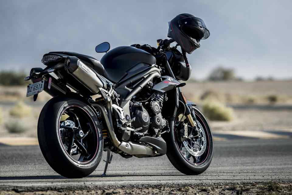 Triumph reveals 2018 Speed Triple S and RS Triumph reveals 2018 Speed Triple S and RS