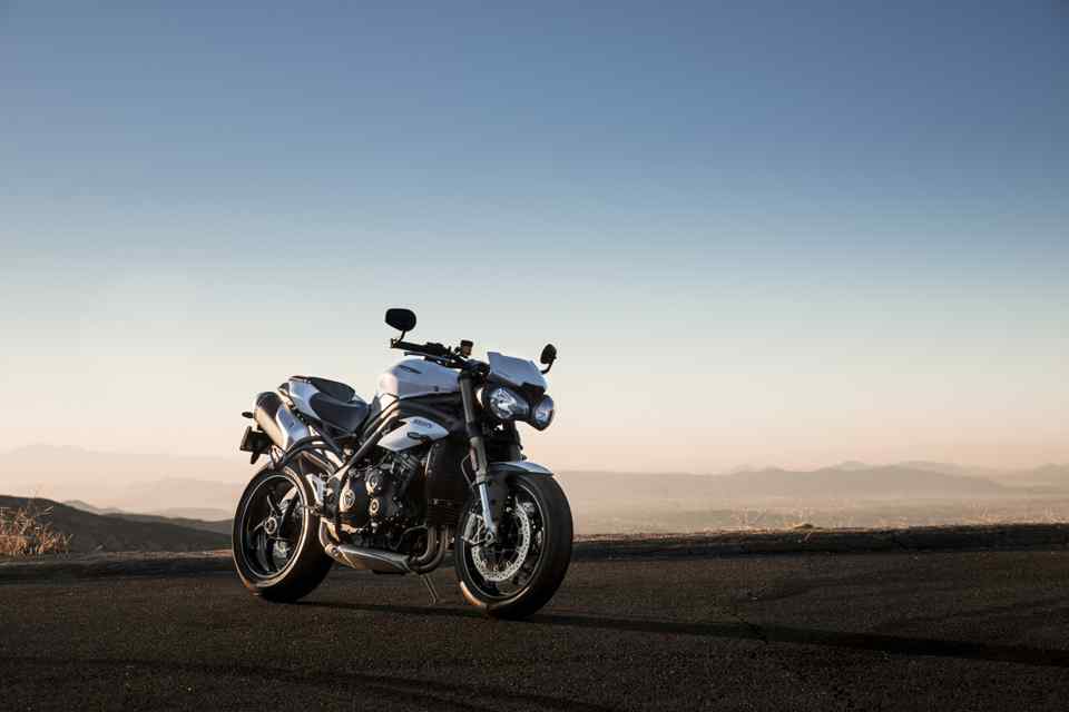 Triumph reveals 2018 Speed Triple S and RS Triumph reveals 2018 Speed Triple S and RS