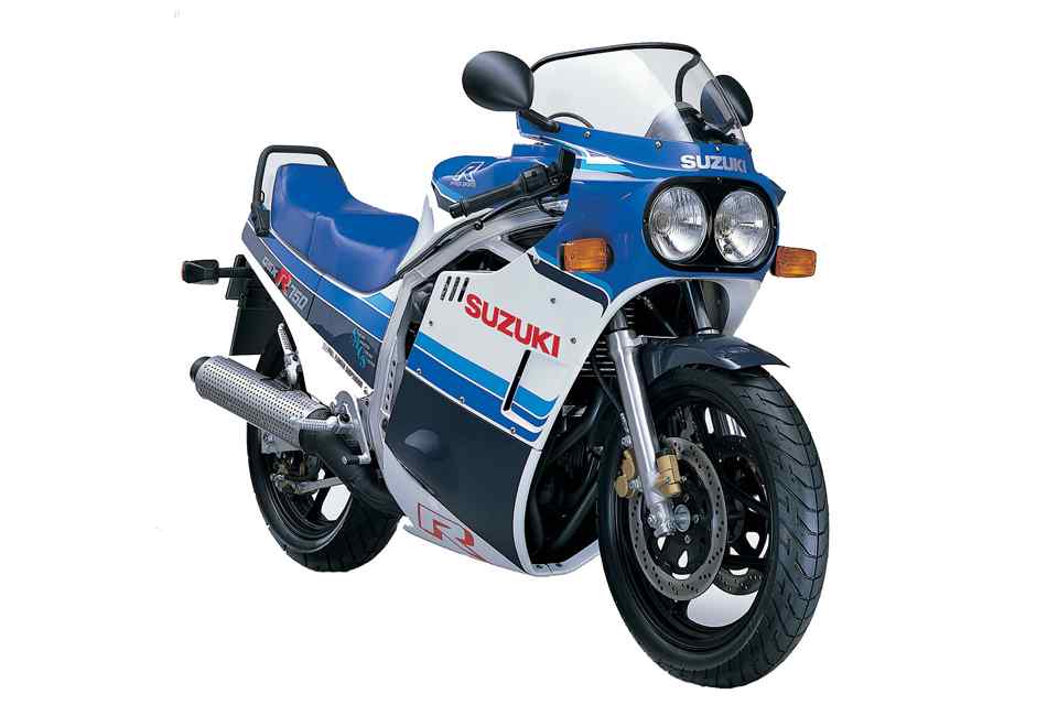 Team Classic Suzuki covers the 2018 GSX-R1000R in ‘80s livery Team Classic Suzuki covers the 2018 GSX-R1000R in ‘80s livery