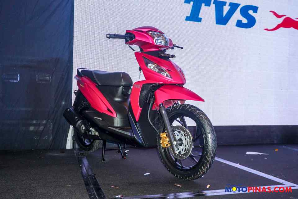 TVS launches Dazz scooter and King three-wheeler TVS launches Dazz scooter and King three-wheeler