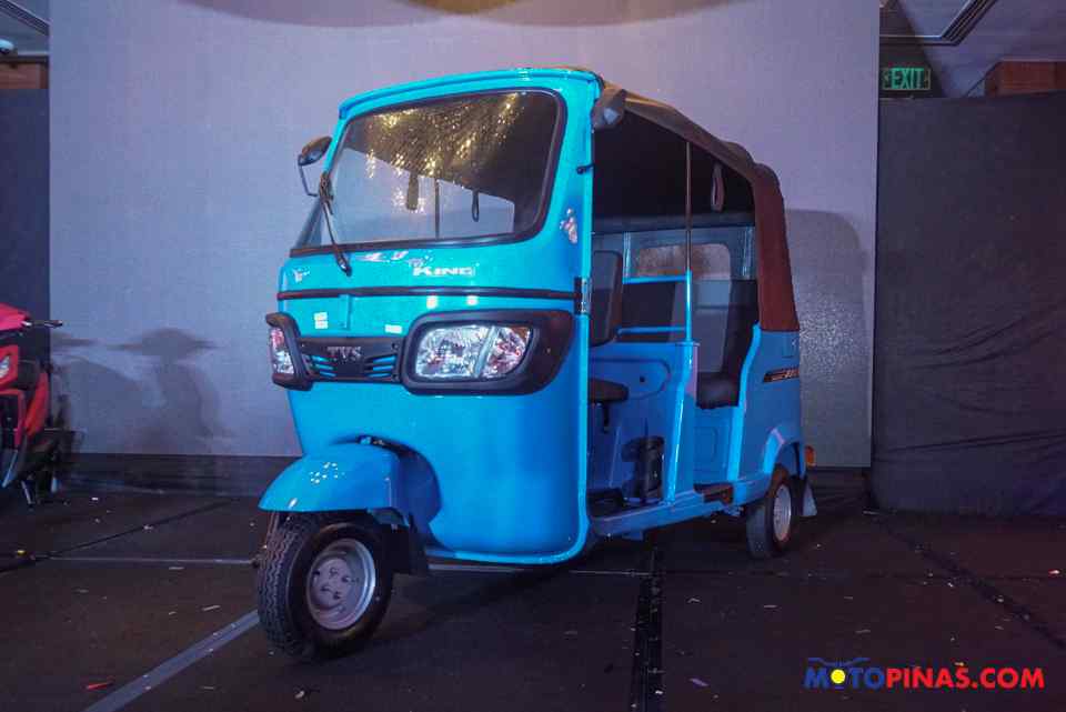 TVS launches Dazz scooter and King three-wheeler TVS launches Dazz scooter and King three-wheeler