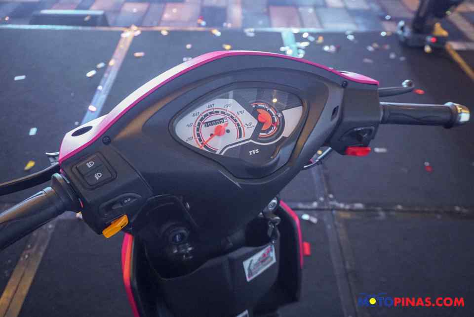 TVS launches Dazz scooter and King three-wheeler TVS launches Dazz scooter and King three-wheeler