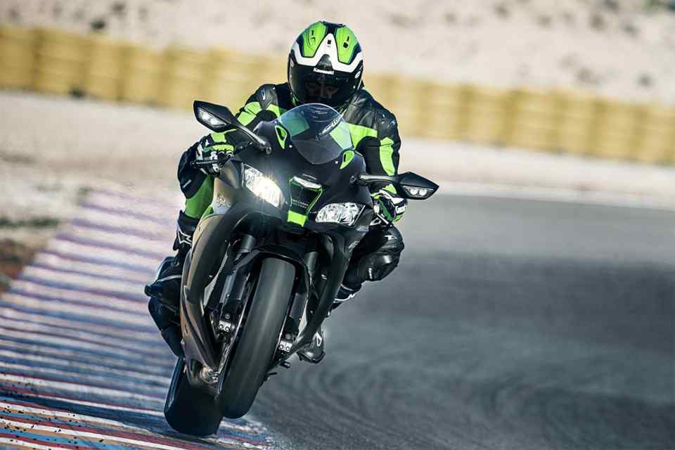 Kawasaki reveals more powerful 2019 Ninja ZX-10R, SE, and limited-edition RR Kawasaki reveals more powerful 2019 Ninja ZX-10R, SE, and limited-edition RR