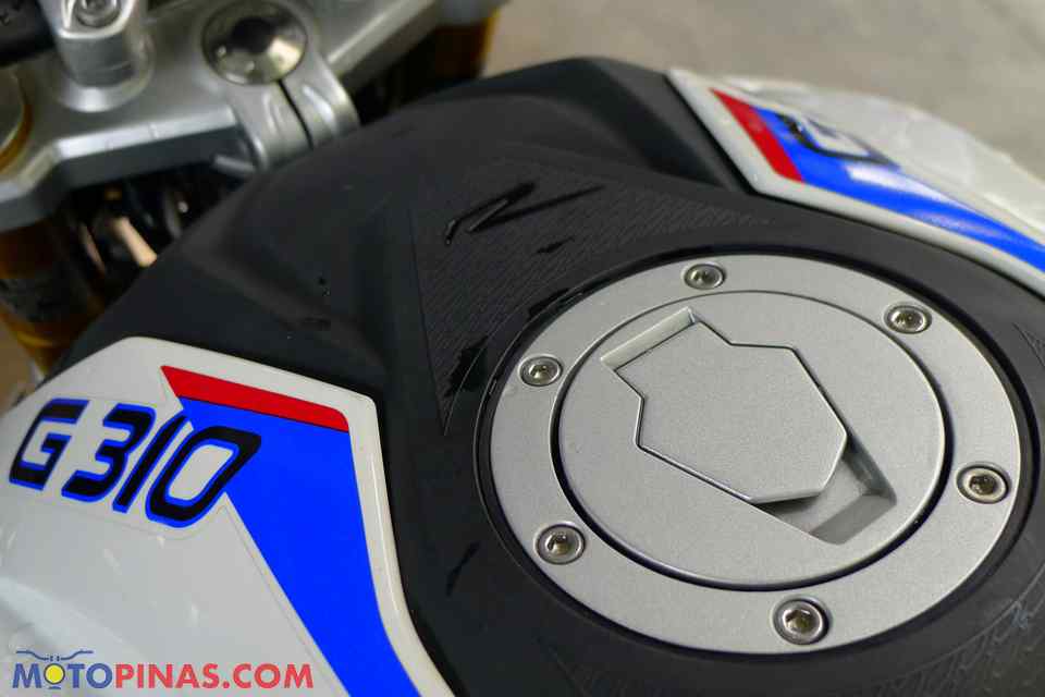 2016 BMW G310 R