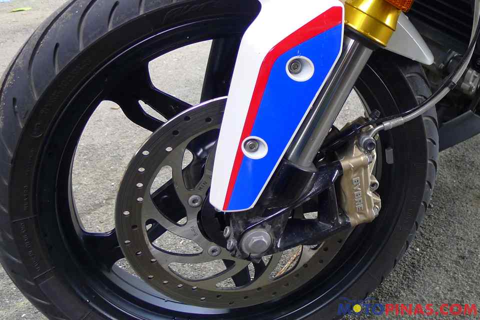 2016 BMW G310 R