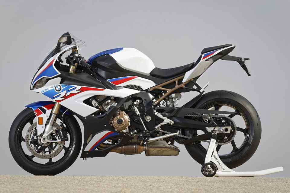 3rd Gen BMW S1000 RR Revealed in EICMA 3rd Gen BMW S1000 RR Revealed in EICMA