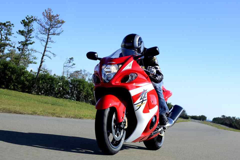 Suzuki to discontinue legendary Hayabusa Suzuki to discontinue legendary Hayabusa