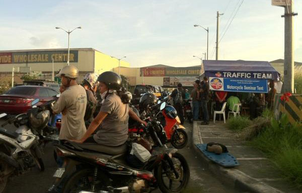 MMDA Motorcycle apprehension along Macapagal