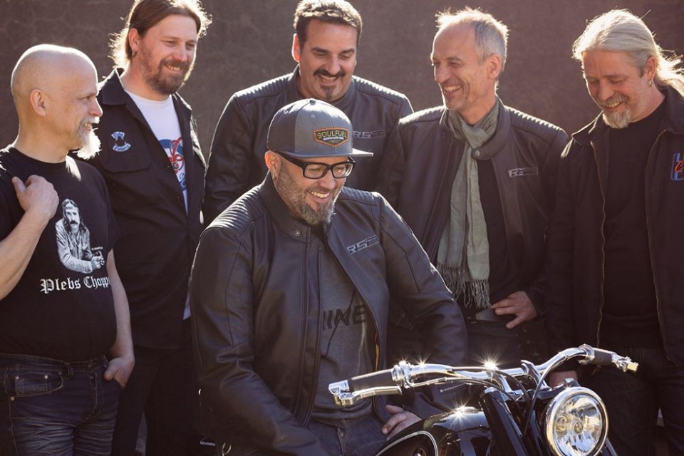 The people who made it possible in making the BMW R 5 Hommage