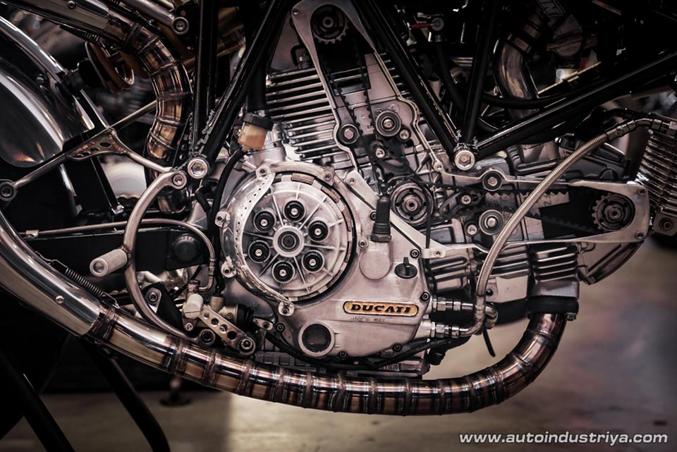 The Velocita D'Epoca Ducati's motor