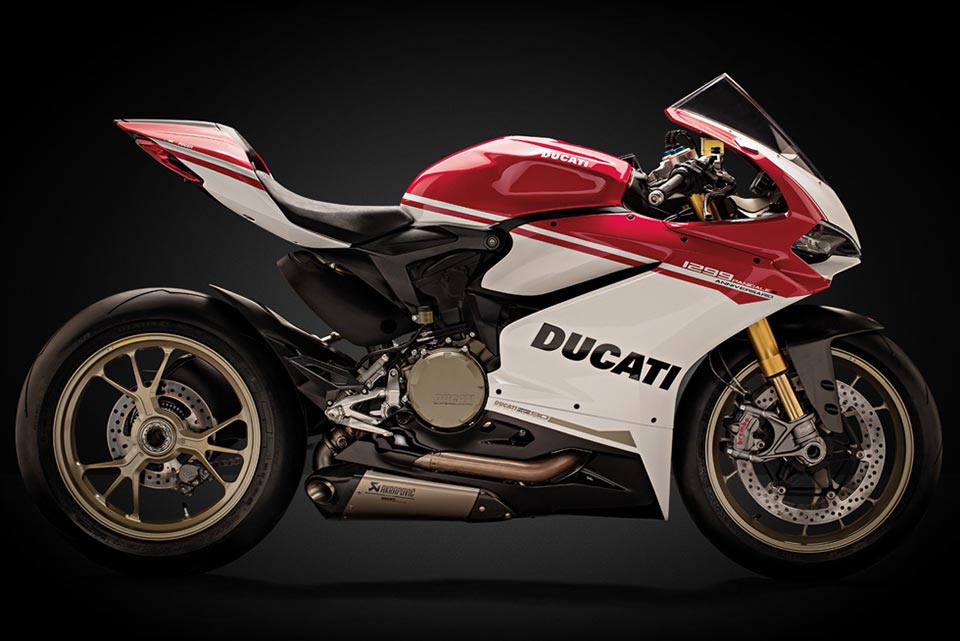 Side profile of the Ducati 1299 Panigale S Anniversario