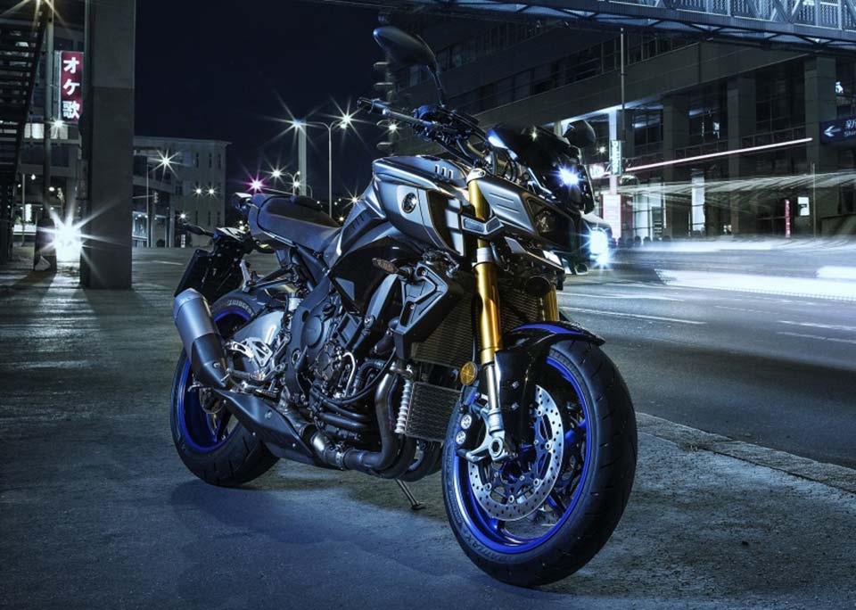 Front quarter of the 2017 Yamaha MT-10 SP