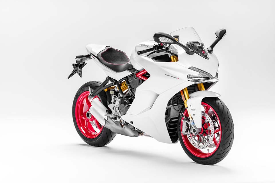 Front quarter of the 2017 Ducati Supersport