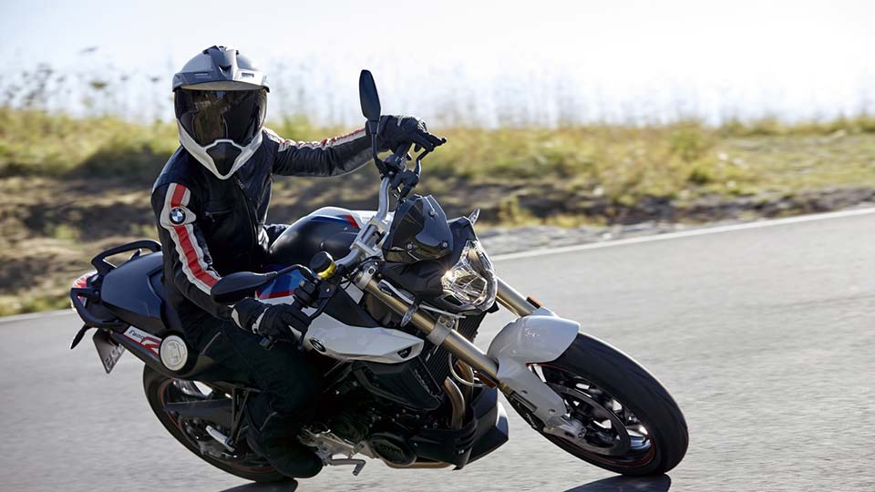 The 2017 BMW F800R taking a corner