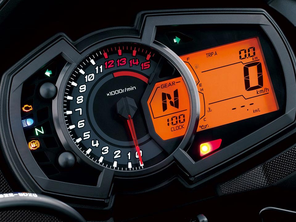The gauge display on the Kawasaki Versys-X 300