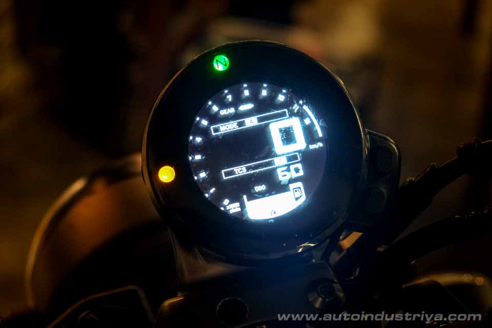 The digital gauge on the Yamaha XSR 900