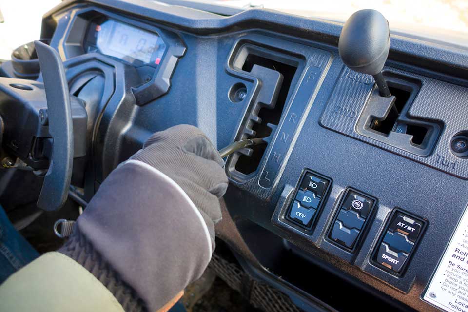 Inside the 2017 Honda Pioneer 1000 LE